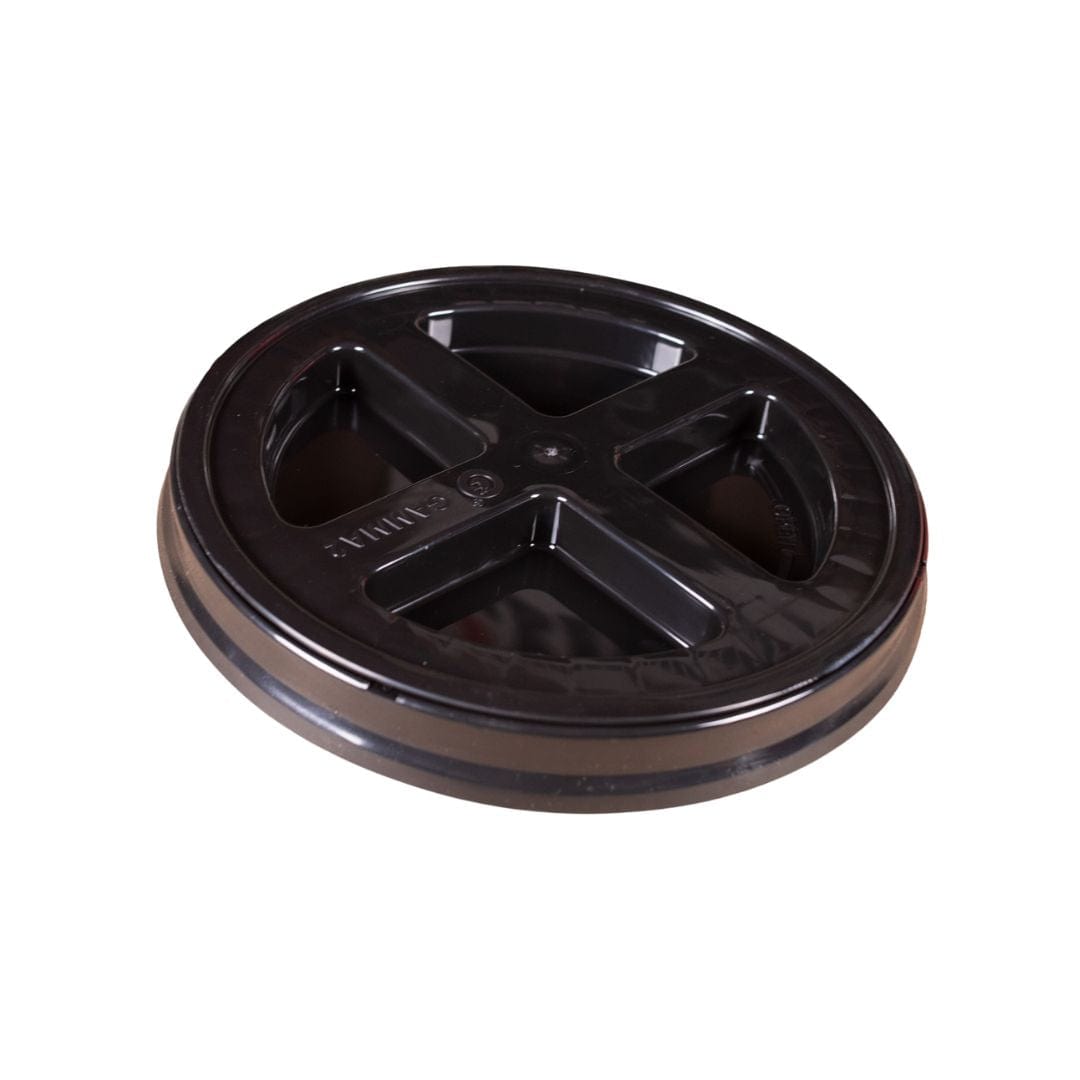 whitebox jpg image of black Gamma Seal Lid